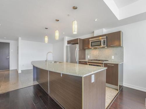 709 2612 109 Street, Edmonton, AB - Indoor Photo Showing Kitchen With Stainless Steel Kitchen With Upgraded Kitchen