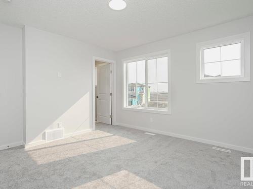 33 Cannes Cv, St. Albert, AB 