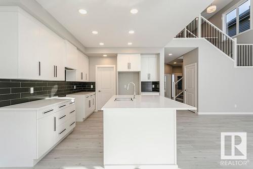 33 Cannes Cove, St. Albert, AB - Indoor Photo Showing Kitchen With Upgraded Kitchen