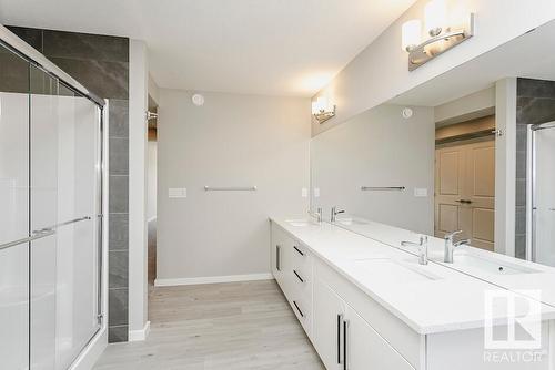 33 Cannes Cove, St. Albert, AB - Indoor Photo Showing Bathroom