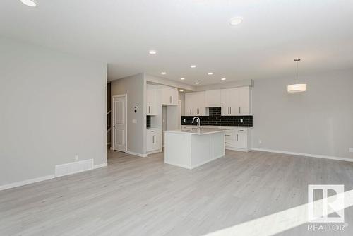 35 Cannes Cove, St. Albert, AB - Indoor Photo Showing Kitchen