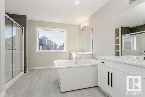 35 Cannes Cove, St. Albert, AB - Indoor Photo Showing Bathroom