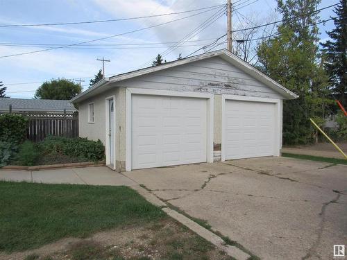 5017 52 St, Barrhead, AB 