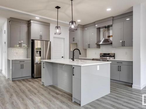 31 Caledon Crescent, Spruce Grove, AB - Indoor Photo Showing Kitchen With Stainless Steel Kitchen With Upgraded Kitchen