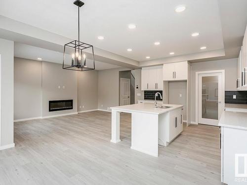 27 Cannes Cove, St. Albert, AB - Indoor Photo Showing Kitchen