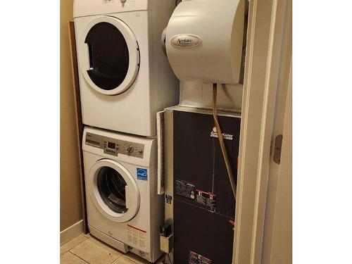 316 10530 56 Avenue, Edmonton, AB - Indoor Photo Showing Laundry Room