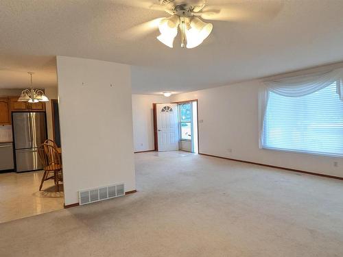 5106 45B Avenue, Vegreville, AB - Indoor Photo Showing Other Room