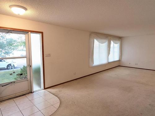 5106 45B Avenue, Vegreville, AB - Indoor Photo Showing Other Room