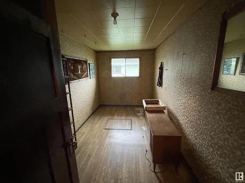 20 Railway Avenue, Duffield, AB - Indoor Photo Showing Other Room