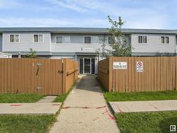 #10 18305 89 AV NW  Edmonton, AB T5T 1X2