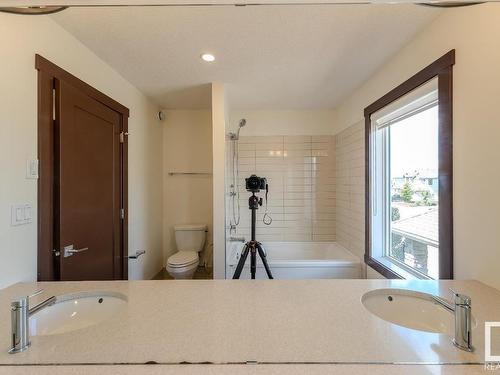 648 180 Street, Edmonton, AB - Indoor Photo Showing Bathroom