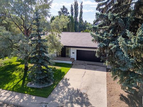 17 Valleyview Cr Nw, Edmonton, AB 