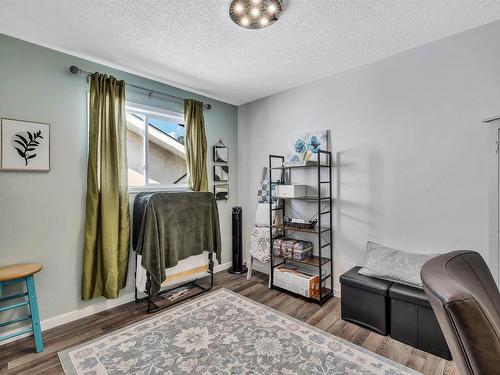 215 River Pt Nw, Edmonton, AB 