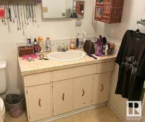 3705 53 Street, Wetaskiwin, AB - Indoor Photo Showing Bathroom