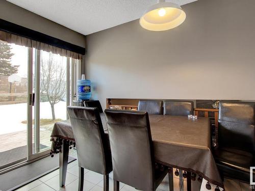 15425 98 Street, Edmonton, AB - Indoor Photo Showing Dining Room