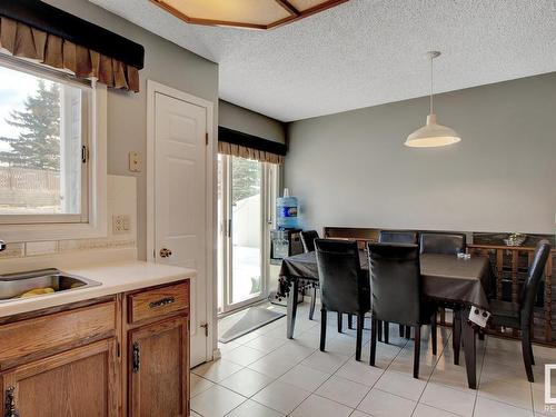 15425 98 Street, Edmonton, AB - Indoor Photo Showing Dining Room