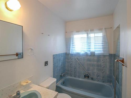 5041 55 Ave, St. Paul Town, AB - Indoor Photo Showing Bathroom