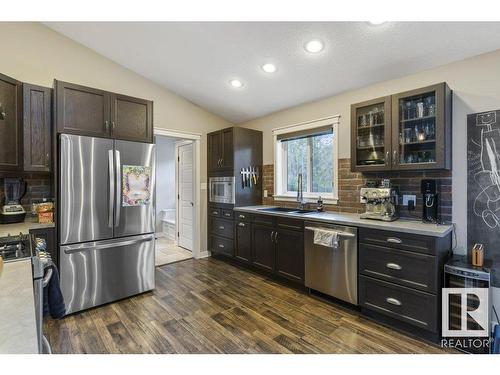 203 55504 Rge Rd 13, Rural Lac Ste. Anne County, AB - Indoor Photo Showing Kitchen