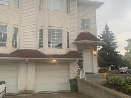 4834 104A St Nw, Edmonton, AB 