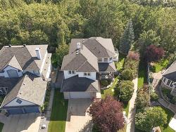 527 BYRNE CR SW  Edmonton, AB T6W 1E9