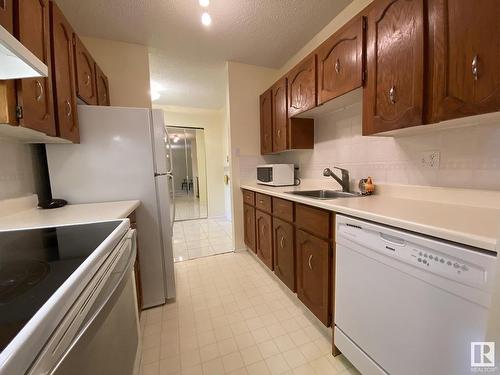 113 14811 51 Avenue, Edmonton, AB - Indoor Photo Showing Kitchen