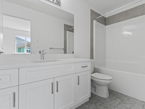 8 740 Daniels Way, Edmonton, AB - Indoor Photo Showing Bathroom