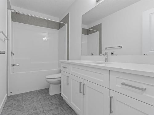 8 740 Daniels Way, Edmonton, AB - Indoor Photo Showing Bathroom