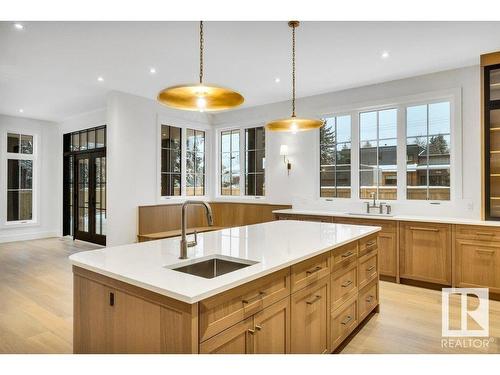 14112 96 Avenue, Edmonton, AB - Indoor Photo Showing Kitchen