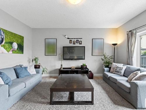 17208 78 Street, Edmonton, AB - Indoor Photo Showing Living Room