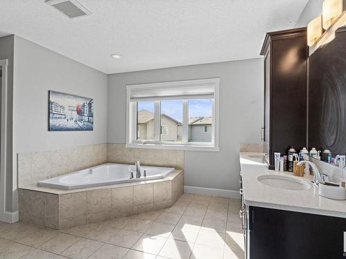 17208 78 Street, Edmonton, AB - Indoor Photo Showing Bathroom