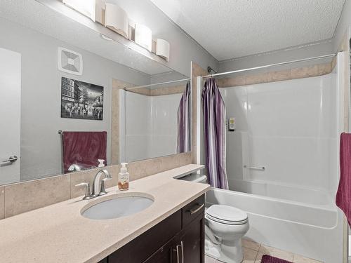 17208 78 Street, Edmonton, AB - Indoor Photo Showing Bathroom