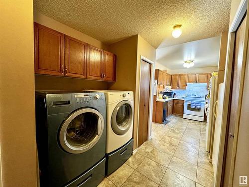 5144 49 Avenue, Drayton Valley, AB - Indoor Photo Showing Laundry Room