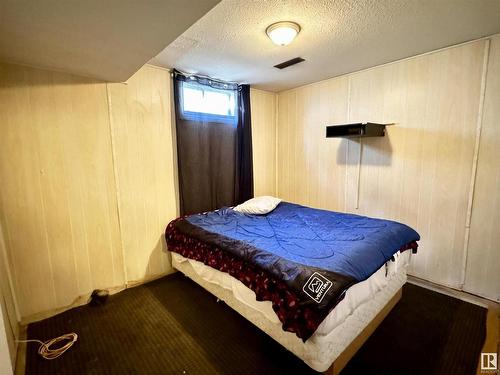 5144 49 Avenue, Drayton Valley, AB - Indoor Photo Showing Bedroom