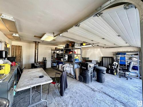 5144 49 Avenue, Drayton Valley, AB - Indoor Photo Showing Garage