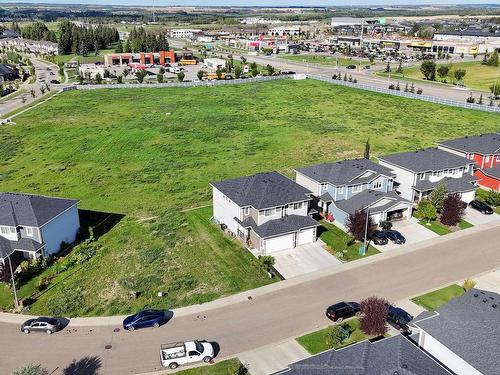 74 Hazelwood Ln, Spruce Grove, AB 