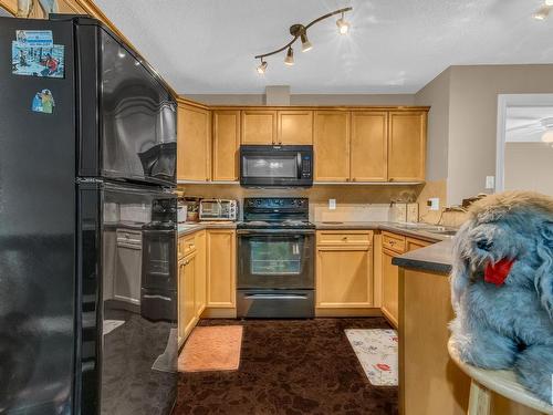 114 13710 150 Avenue, Edmonton, AB - Indoor Photo Showing Kitchen