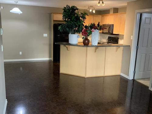 114 13710 150 Avenue, Edmonton, AB - Indoor Photo Showing Kitchen