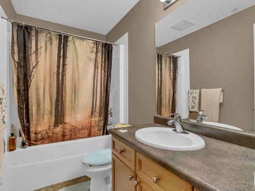 114 13710 150 Avenue, Edmonton, AB - Indoor Photo Showing Bathroom