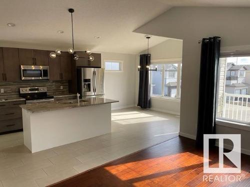 7315 Creighton Close, Edmonton, AB - Indoor Photo Showing Kitchen With Double Sink With Upgraded Kitchen