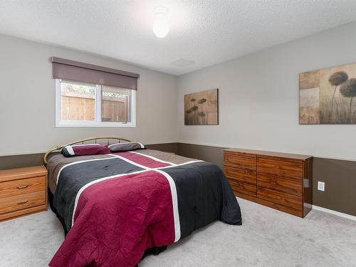 26 Lennox Drive, St. Albert, AB - Indoor Photo Showing Bedroom