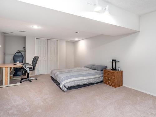 26 Lennox Drive, St. Albert, AB - Indoor Photo Showing Bedroom