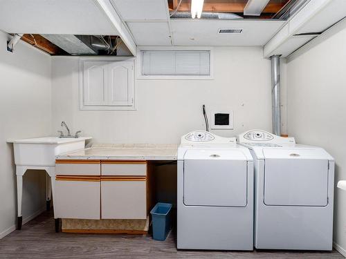 26 Lennox Drive, St. Albert, AB - Indoor Photo Showing Laundry Room