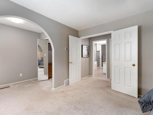 26 Lennox Drive, St. Albert, AB - Indoor Photo Showing Other Room