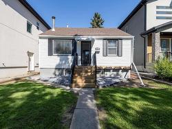 10814 75 AV NW  Edmonton, AB T6E 1K2