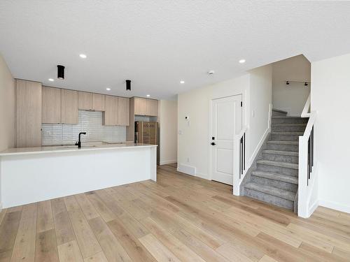 11740 91 Street, Edmonton, AB - Indoor Photo Showing Kitchen