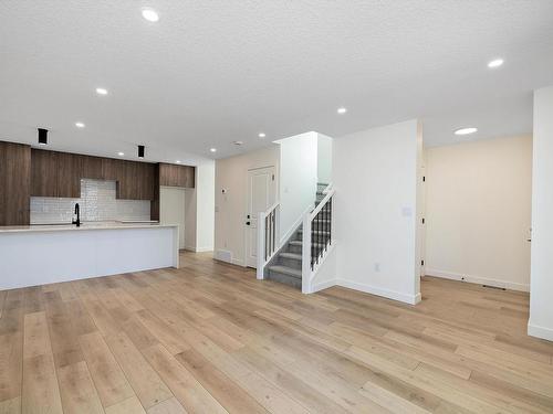 11740 91 Street, Edmonton, AB - Indoor Photo Showing Kitchen