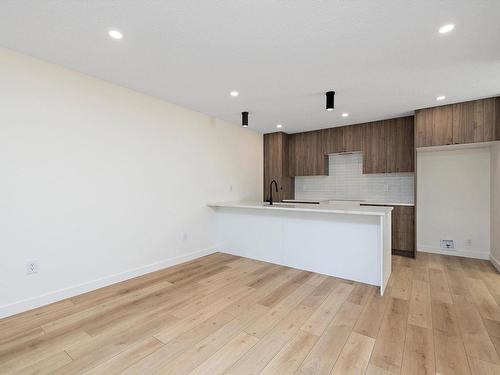 11740 91 Street, Edmonton, AB - Indoor Photo Showing Kitchen