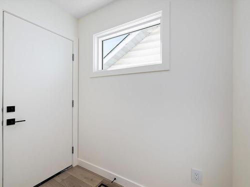 11740 91 Street, Edmonton, AB - Indoor Photo Showing Other Room