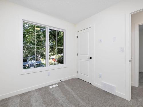 11740 91 Street, Edmonton, AB - Indoor Photo Showing Other Room