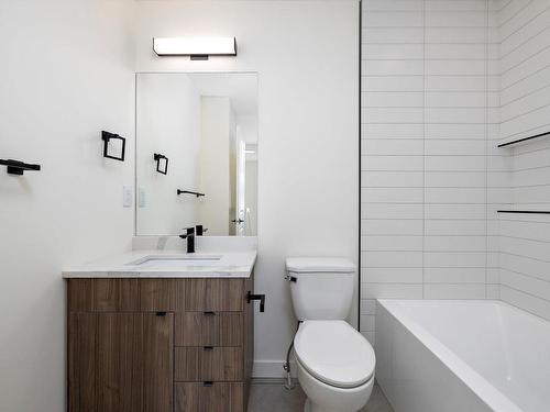 11738 91 Street, Edmonton, AB - Indoor Photo Showing Bathroom